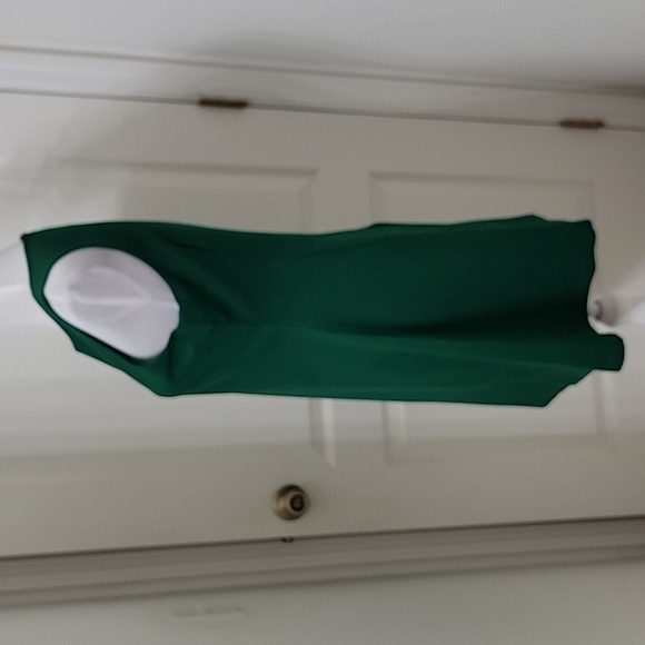 Chandi & Lia Size M Green Diagonal Ponte Fit & Flare Dress w/ Peek-a-boo Cutout - Picture 3 of 16